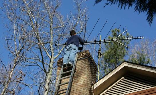Profesjonalna konserwacja anten telewizyjnych – dlaczego jest ważna?