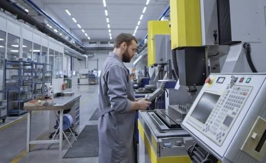 Wpływ nowoczesnych technologii na efektywność napraw sprężarek