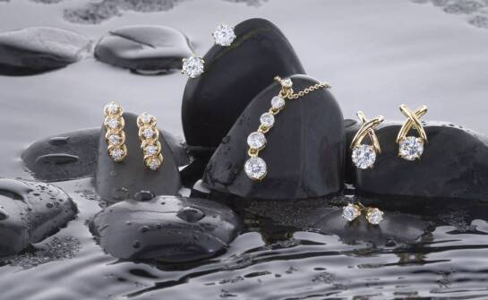 Stylowe dodatki, które uzupełnią każdą stylizację