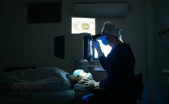 Czy astygmatyzm można trwale skorygować laserowo?
