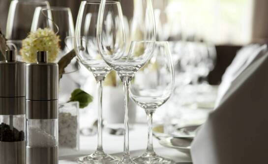 Statuetki kryształowe 3D jako elegancki prezent dla bliskich