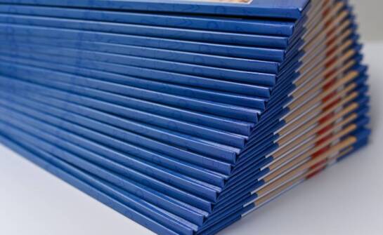 Personalizacja ulotek dzięki zaawansowanym technikom poligraficznym