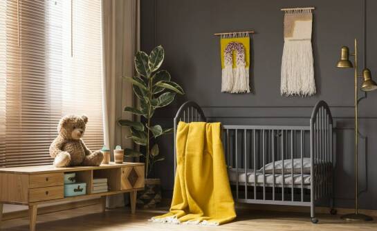 Meble do bawialni – jak wybrać odpowiednie krzesełka i stoliki dla dzieci?