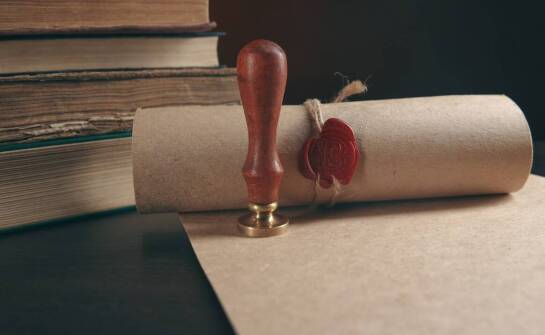 Jakie są funkcje Rejestrów Notarialnych w procesie stwierdzenia nabycia spadku?