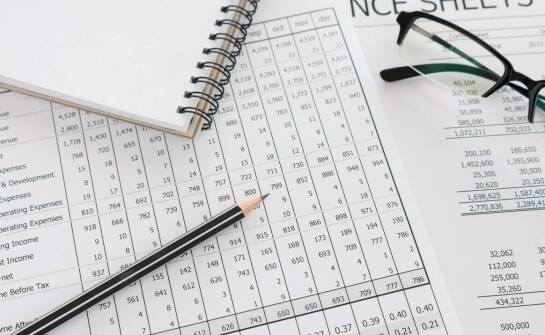 Jakie wyjaśnienia do pytań zawiera nasza baza i jak je wykorzystać w nauce?