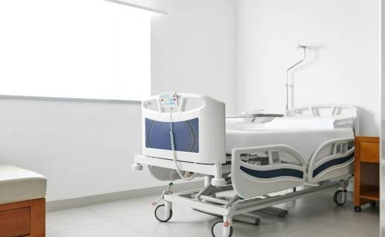 Łóżko ortopedyczne a dofinansowanie z NFZ – co warto wiedzieć przed złożeniem wniosku?