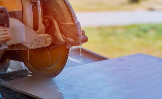 Wpływ jakości pił do kamienia na końcowy produkt – dlaczego to ma znaczenie?