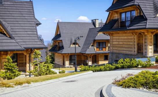 Jak osiedla blisko Gdyni zapewniają komfort i bezpieczeństwo mieszkańcom?