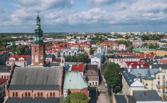 Śląska kultura w muzyce: jak zespoły biesiadne promują regionalne tradycje?