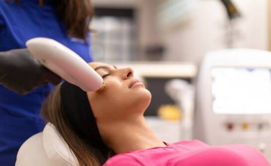 Częstotliwość zabiegów depilacji laserowej: jak często powinny być wykonywane?