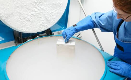 Dlaczego jakość pojemników na ciekły azot jest kluczowa dla bezpieczeństwa pracy?