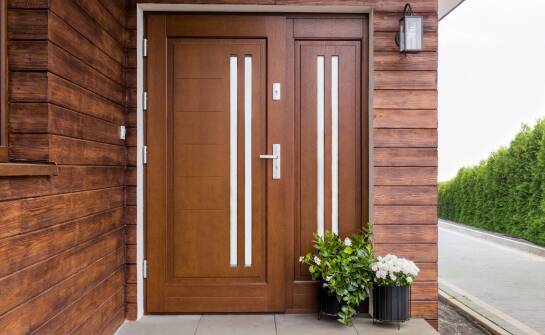 W co powinny być wyposażone drzwi zewnętrzne?