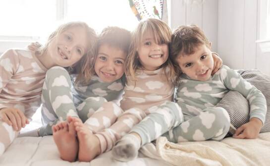 Matching piżamy świąteczne dla dzieci – jakie wzory są najpopularniejsze?