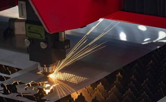 Innowacje w technologii cięcia laserowego – co warto śledzić?