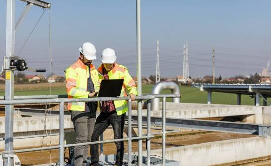 Ekologiczna przebudowa szamba – jak wybrać odpowiedniego wykonawcę?