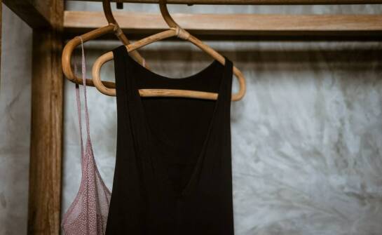 Letnie swetry ażurowe w wersji minimalistycznej