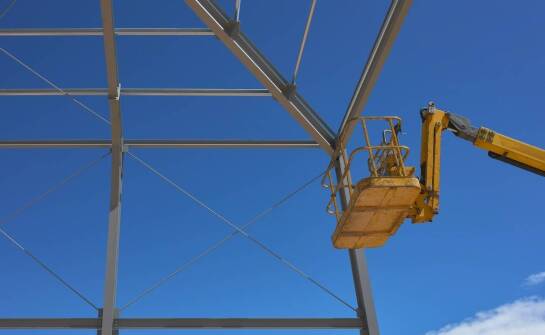 Rola hali stalowej 20x30 w transformacji nowoczesnego przemysłu