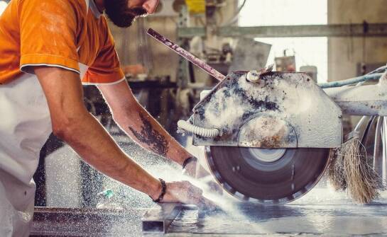 Jak piły mostowe do kamienia wpływają na efektywność produkcji?