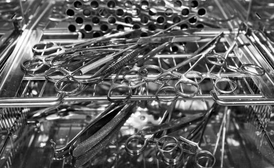 Poradnik zakupu: na co zwrócić uwagę wybierając nożyczki kosmetyczne?