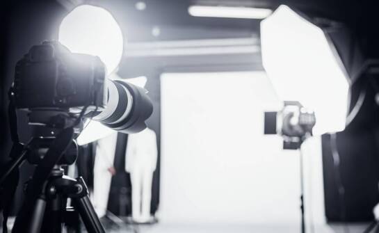 Jakie tła fotograficzne są najczęściej wybierane przez profesjonalnych fotografów?