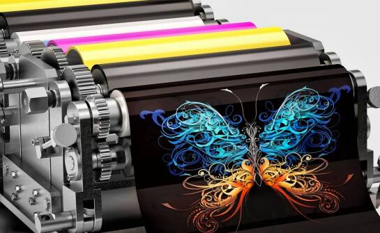 Personalizacja parasoli z logo – jak zwiększyć atrakcyjność upominku?