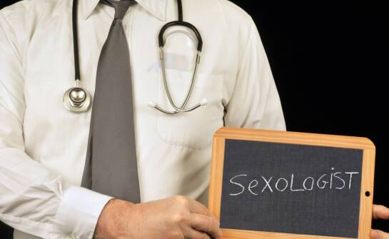 Odkrywanie problemów seksualnych – kiedy warto udać się do seksuologa?