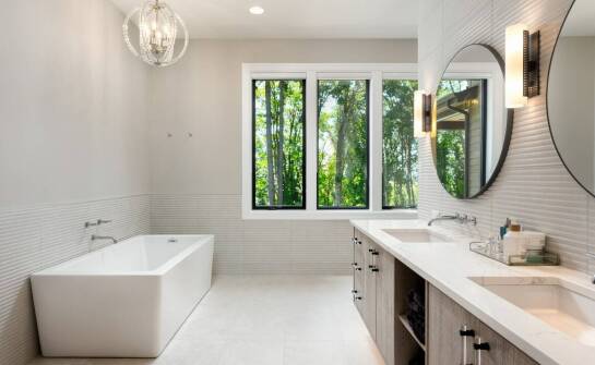 Innowacyjne rozwiązania w meblach łazienkowych na zamówienie – co warto wiedzieć?