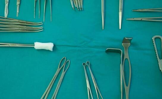 Ergonomia retraktorów chirurgicznych a komfort pracy w zabiegach dentystycznych