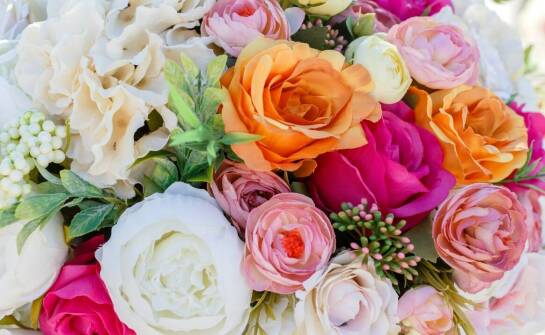 Róża wyrobowa hurt – inspiracje do tworzenia niepowtarzalnych kompozycji florystycznych