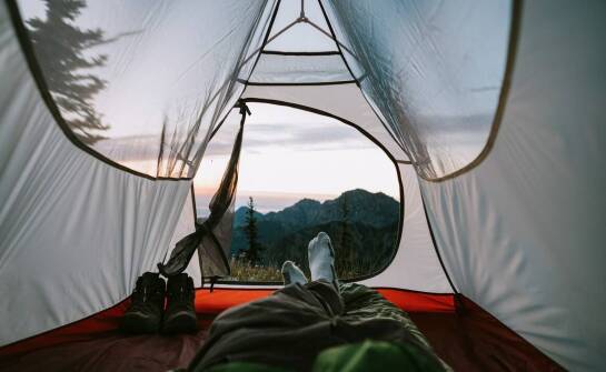 Grzejnik namiotowy jako niezbędny element wyposażenia hal namiotowych