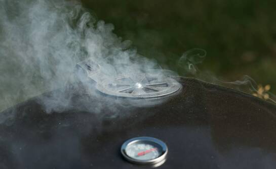 Wpływ temperatury na jakość wędzonych potraw – co warto wiedzieć?