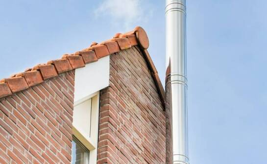 Jakie są najważniejsze kryteria przy wyborze przejścia do komina ceramicznego?