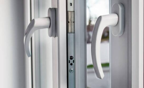 Drzwi PCV a ochrona przed warunkami atmosferycznymi