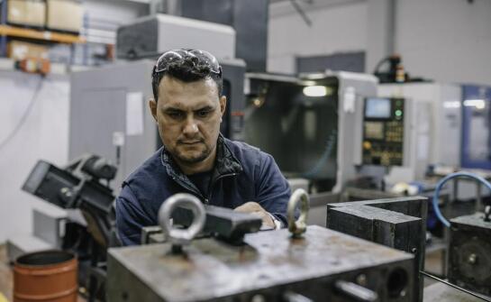 Optymalizacja procesów w serwisie siłowników hydraulicznych dla większej wydajności