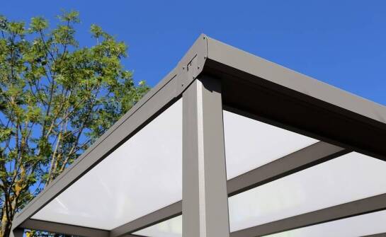 Jak obróbka blacharska tarasu wpływa na jego trwałość i estetykę?