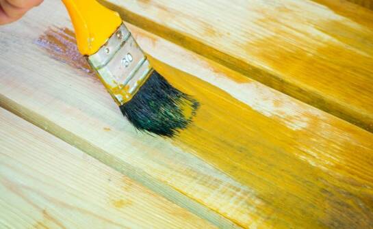 Jakie korzyści niesie zastosowanie taśm maskujących w pracach remontowych?