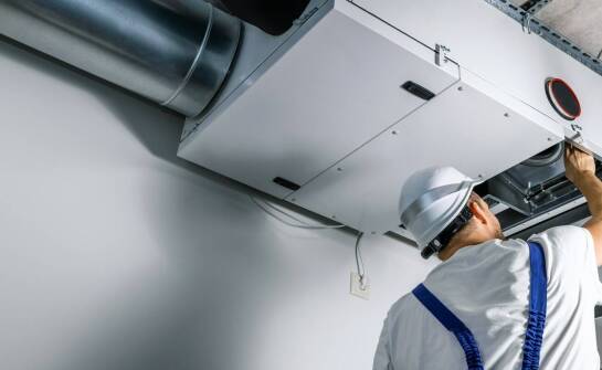 Oczyszczanie powietrza w domu – jak serwis klimatyzacji może pomóc?