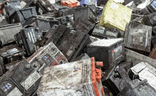 Wpływ hurtowego skupu akumulatorów na zmniejszenie ilości odpadów elektronicznych