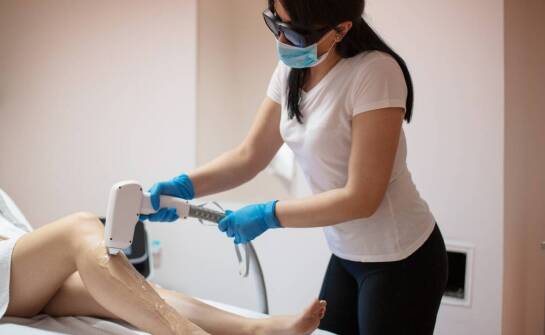 Jakie są różnice w depilacji laserowej dla kobiet i mężczyzn w laser clinic warszawa?