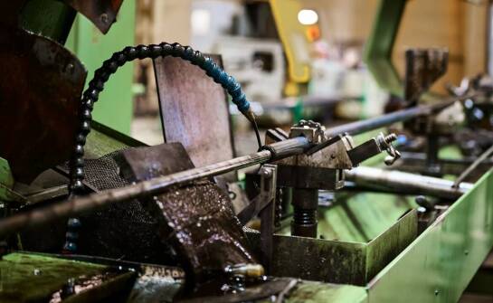 Przegląd nowoczesnych technologii gięcia i formowania rur w branży metalowej