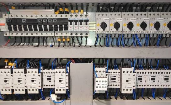 Oscylatory elektryczne jako kluczowy element systemów automatyki przemysłowej