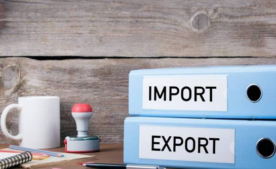 Znaczenie dokładnej dokumentacji celnej w procesie importu i eksportu