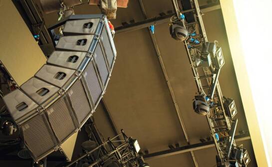 Jak wybrać odpowiedni system dystrybucyjny dla obiektów komercyjnych?