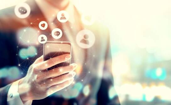 Jak kampanie SMS do firm wpływają na wzrost zaangażowania klientów?