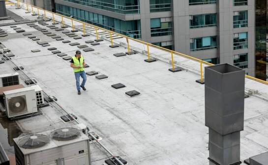 Jakie są najważniejsze aspekty konserwacji dachów?