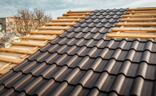 Dachówki ceramiczne – klasyka, która nigdy nie wychodzi z mody