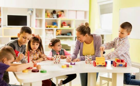 Wpływ kursu opiekuna w żłobku na rozwój umiejętności interpersonalnych