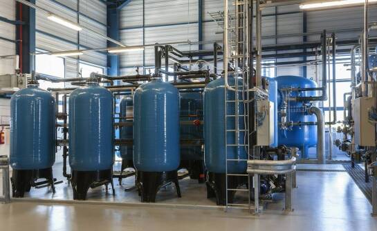 Jakie są możliwości personalizacji zbiorników z laminatu dla klientów?