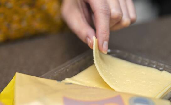 Zastosowanie papieru woskowanego w ochronie delikatnych produktów podczas magazynowania