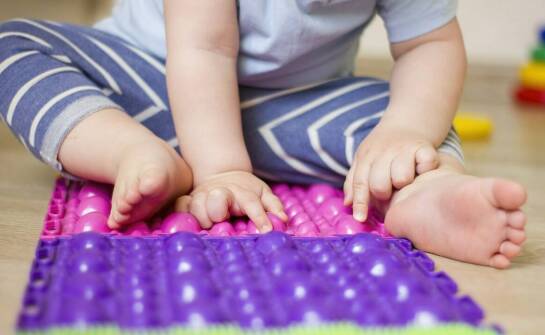 Jak terapia ręki wpływa na rozwój zdolności manualnych?